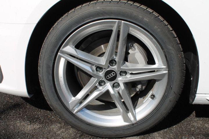 Audi A4 Avant 40 TDI Quattro S-Line - Samsaru's Car Outlet