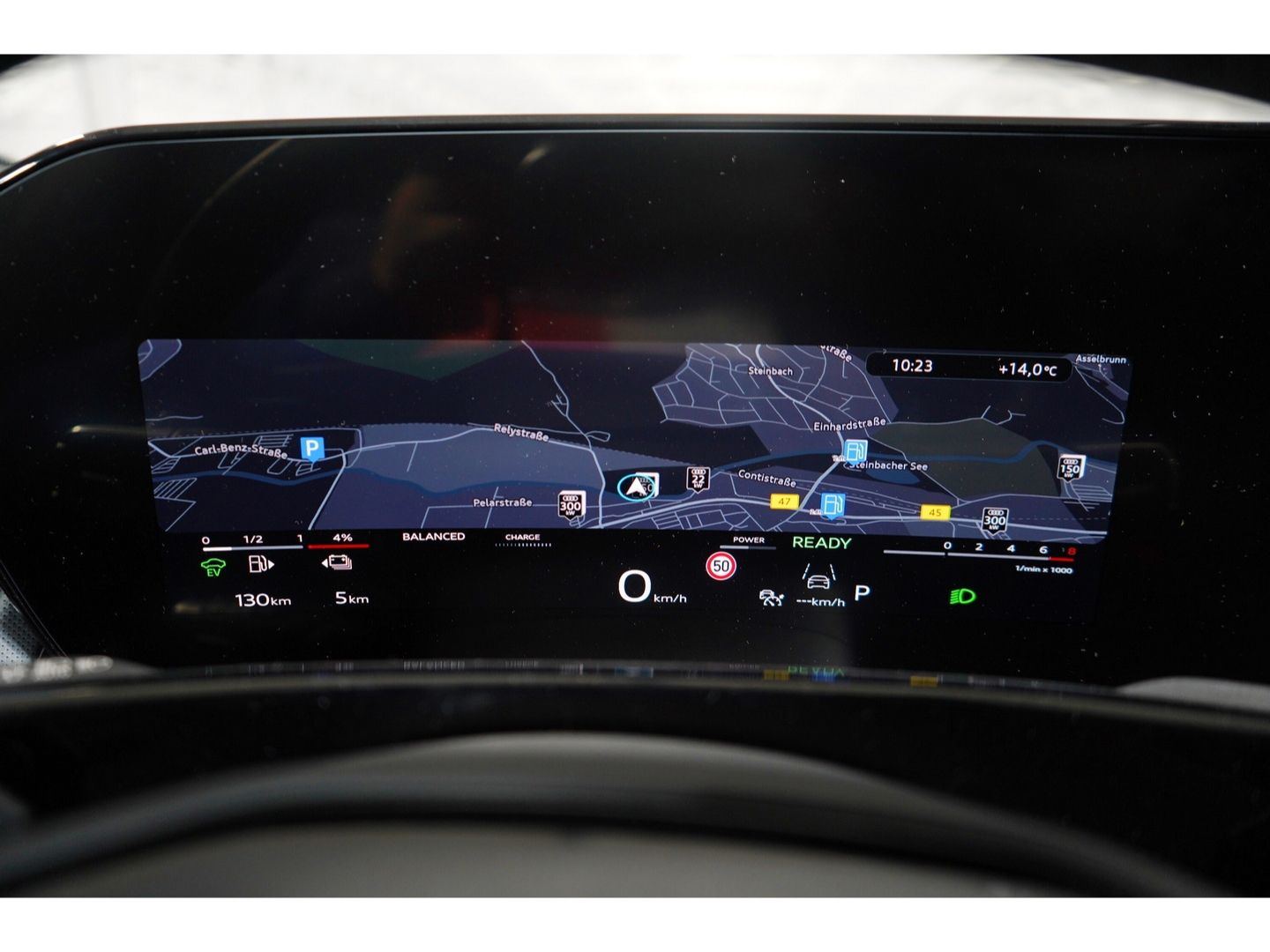 Audi Q3 SUV e-hybrid Tech Plus S line ACC 19-Zoll KAM