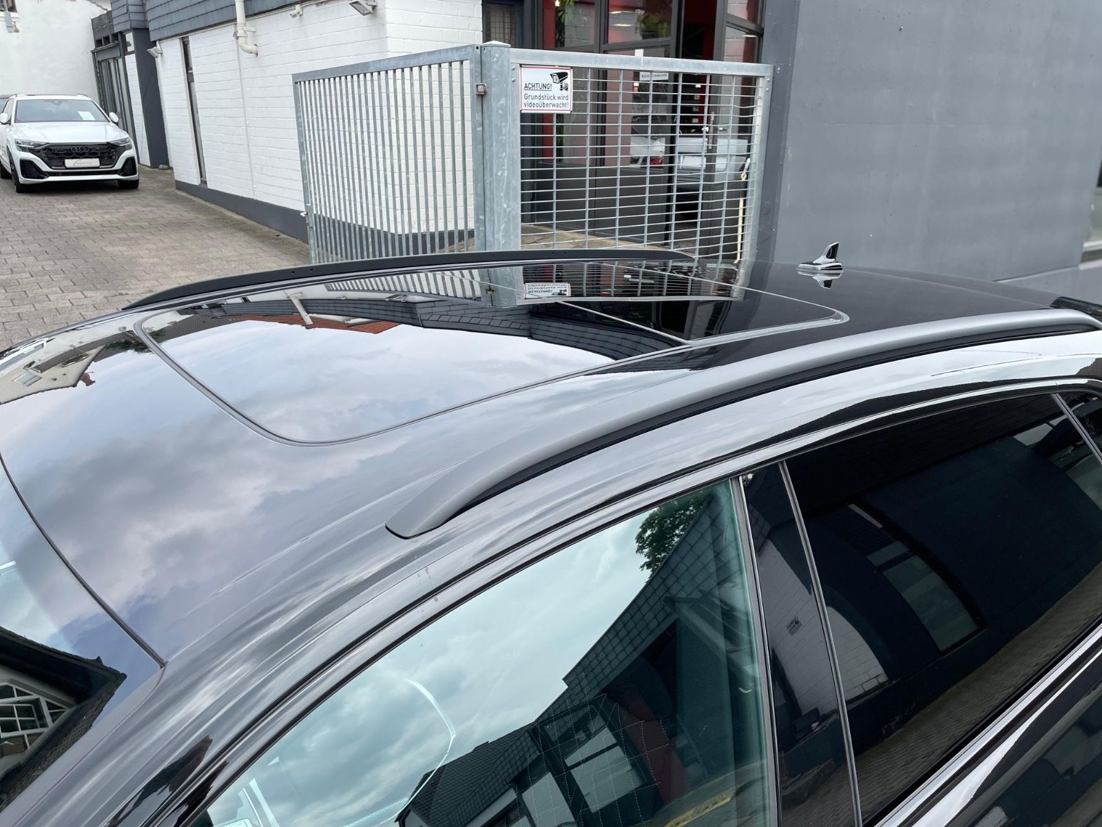 Audi Q8 50 TDI SLine - Samsaru's Car Outlet