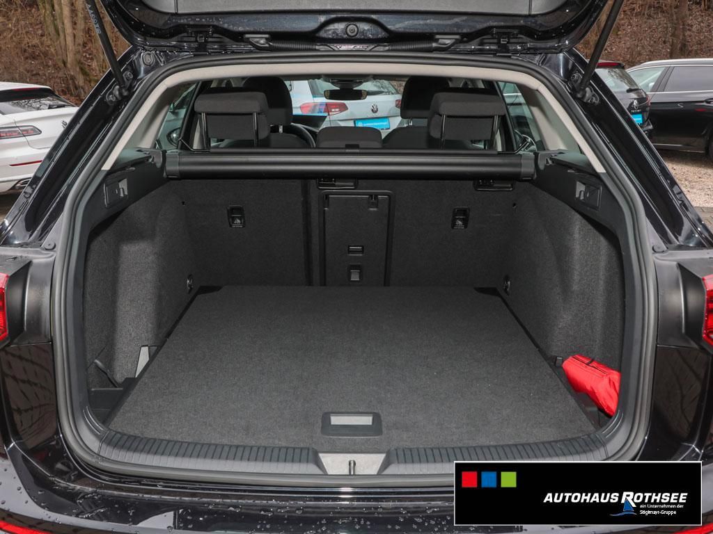 Volkswagen Golf VIII Variant Life 1.5 eTSI DSG - Samsaru's Car Outlet
