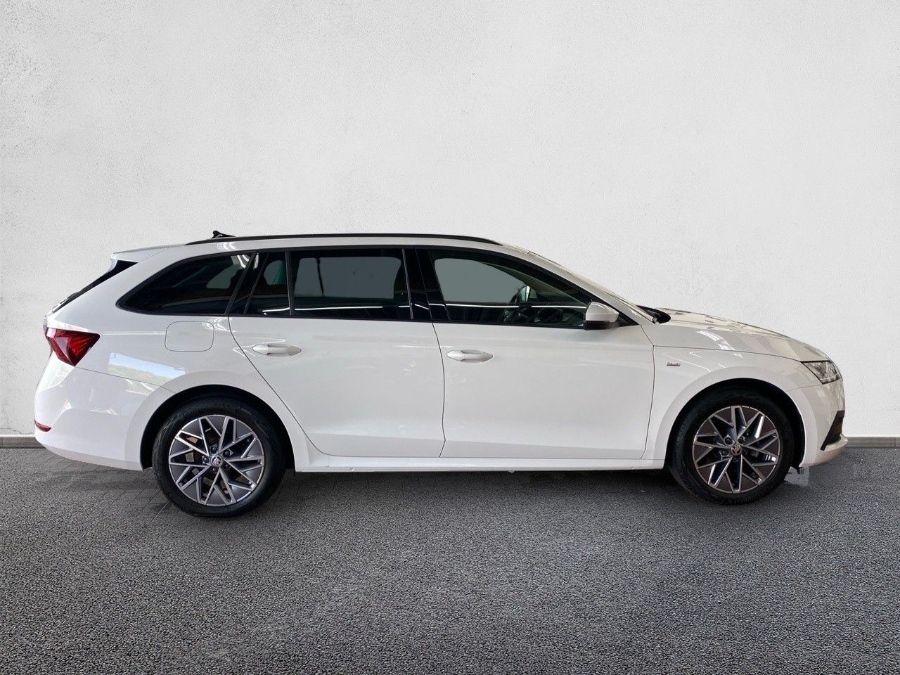 Skoda Octavia Combi Tour 2.0 TDI - Samsaru's Car Outlet