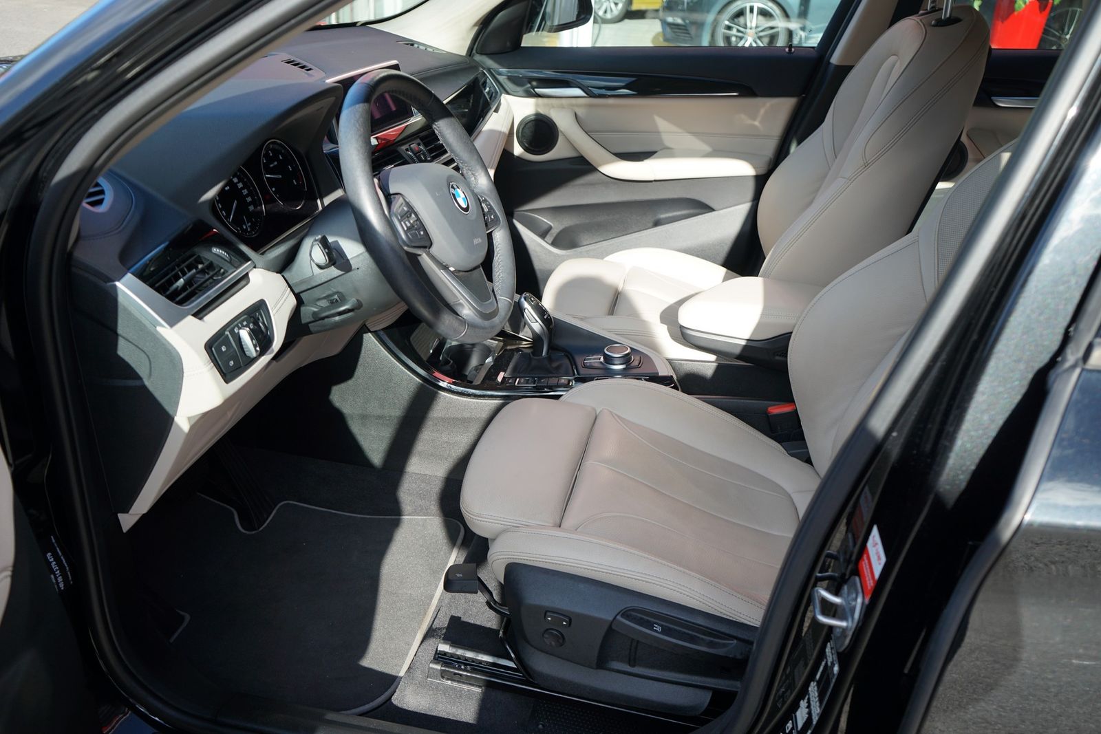 BMW X1 18d xDrive Sport Line - Samsaru's Car Outlet