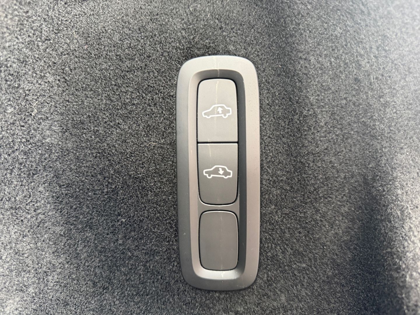 Volvo XC60 B5 Ultimate Dark AWD HUD  StandHZG H&K Luft