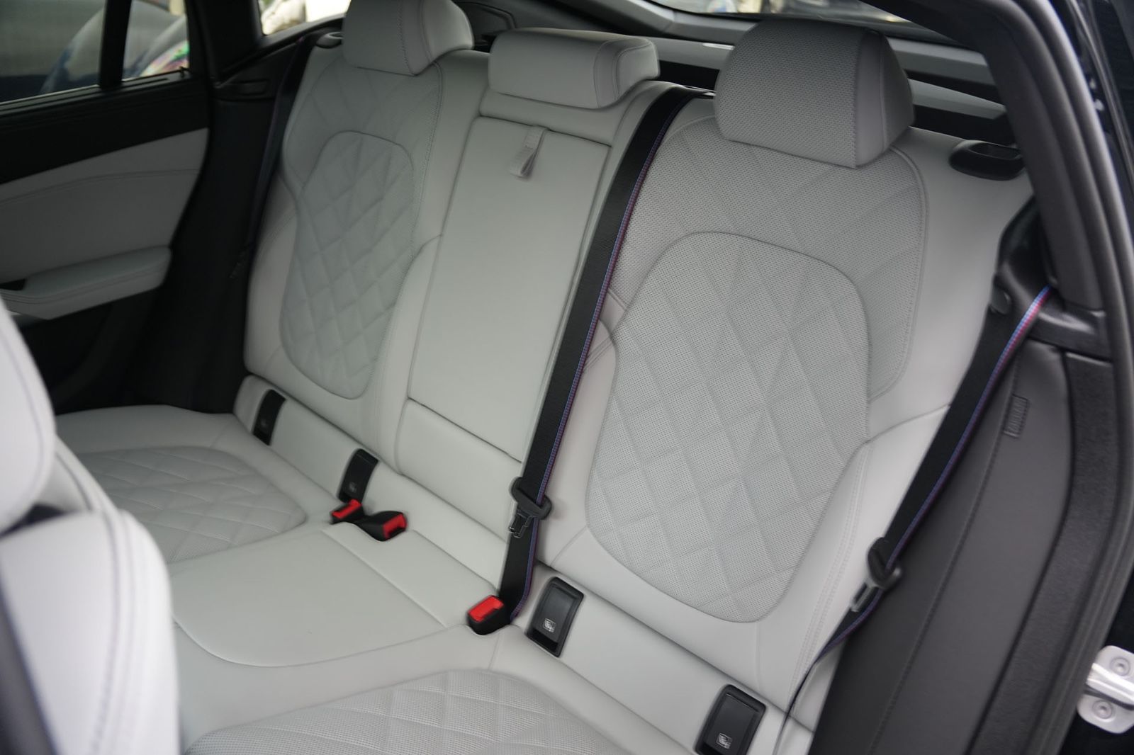 BMW X6 xDrive30d M SPORT PRO - Samsaru's Car Outlet
