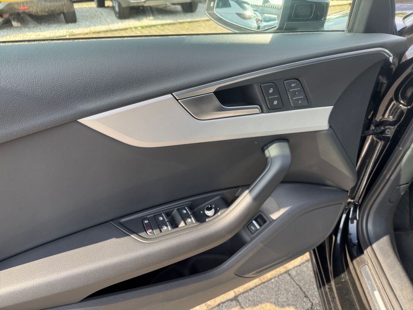Audi A4 Avant 35 TFSI S tronic advanced - Samsaru's Car Outlet