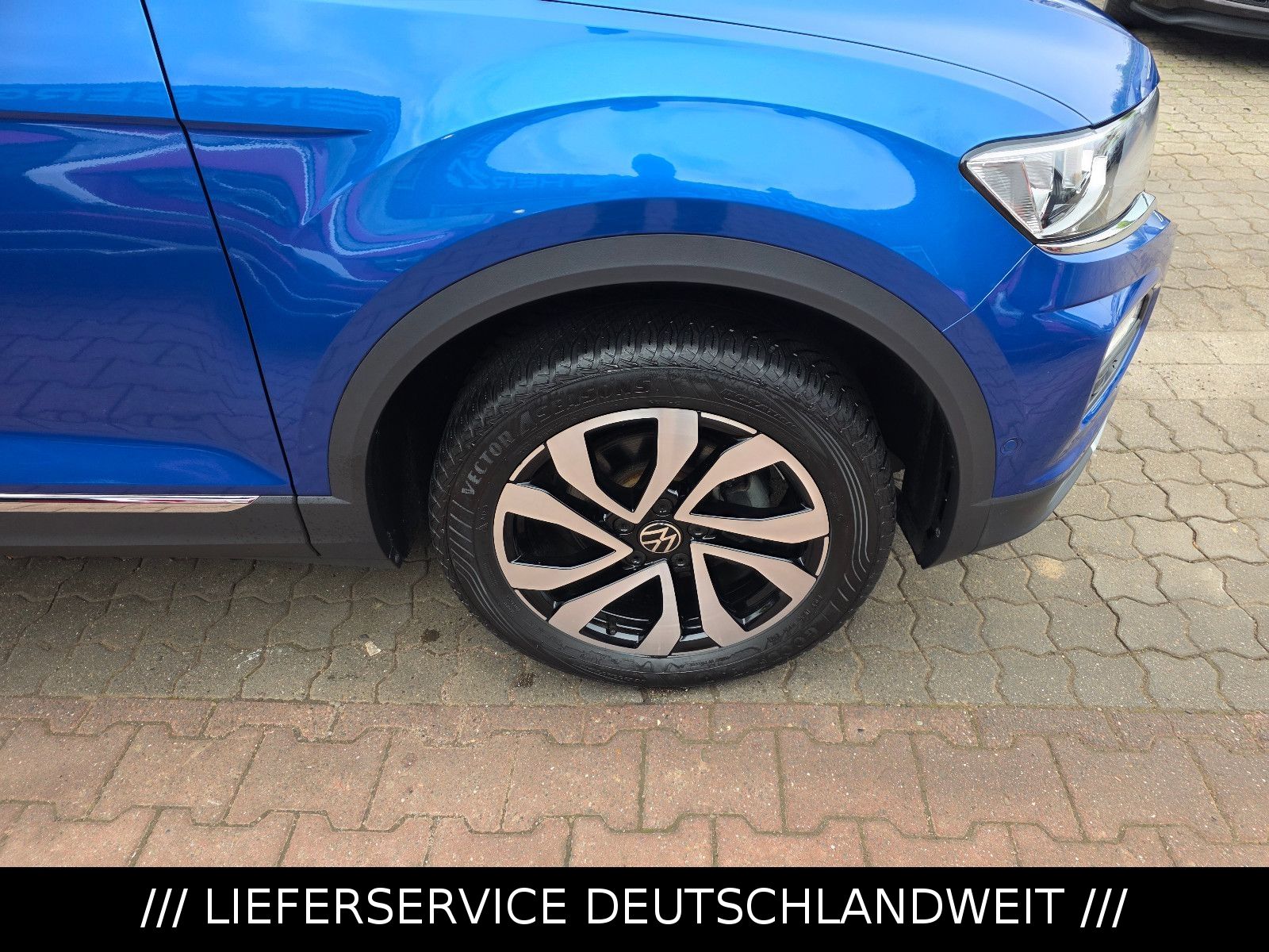 Volkswagen T-Roc 1.5 Active - Samsaru's Car Outlet