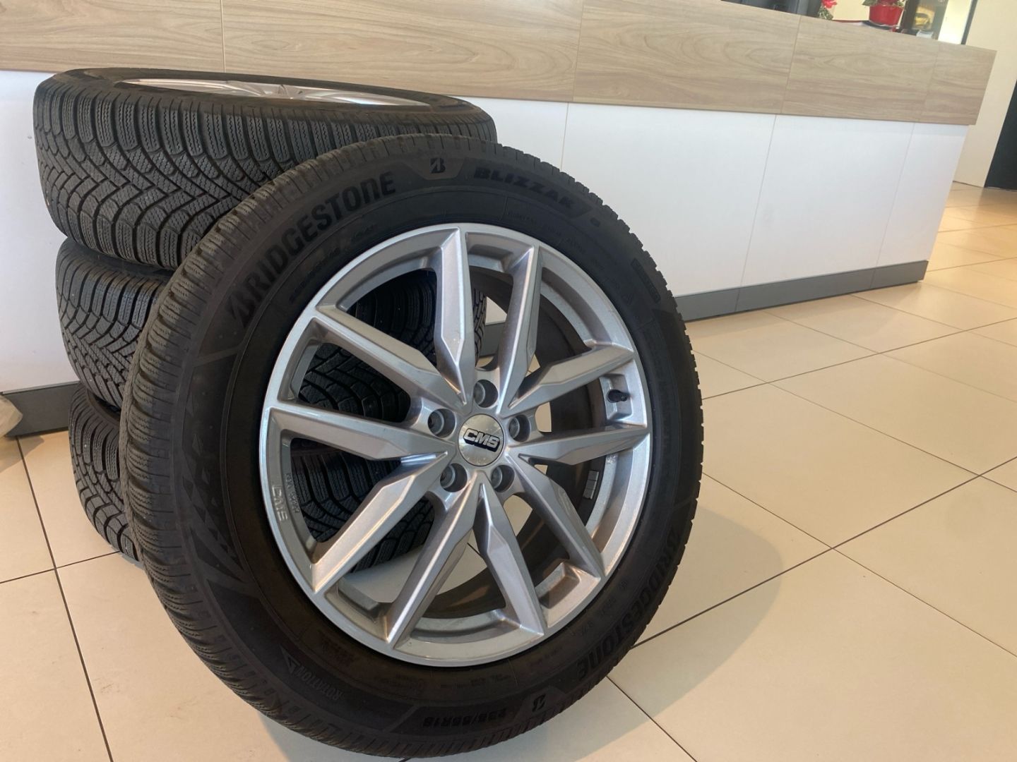 Volvo XC40 T5 Recharge DKG R-Design *AHK*360°*Pano*H/K