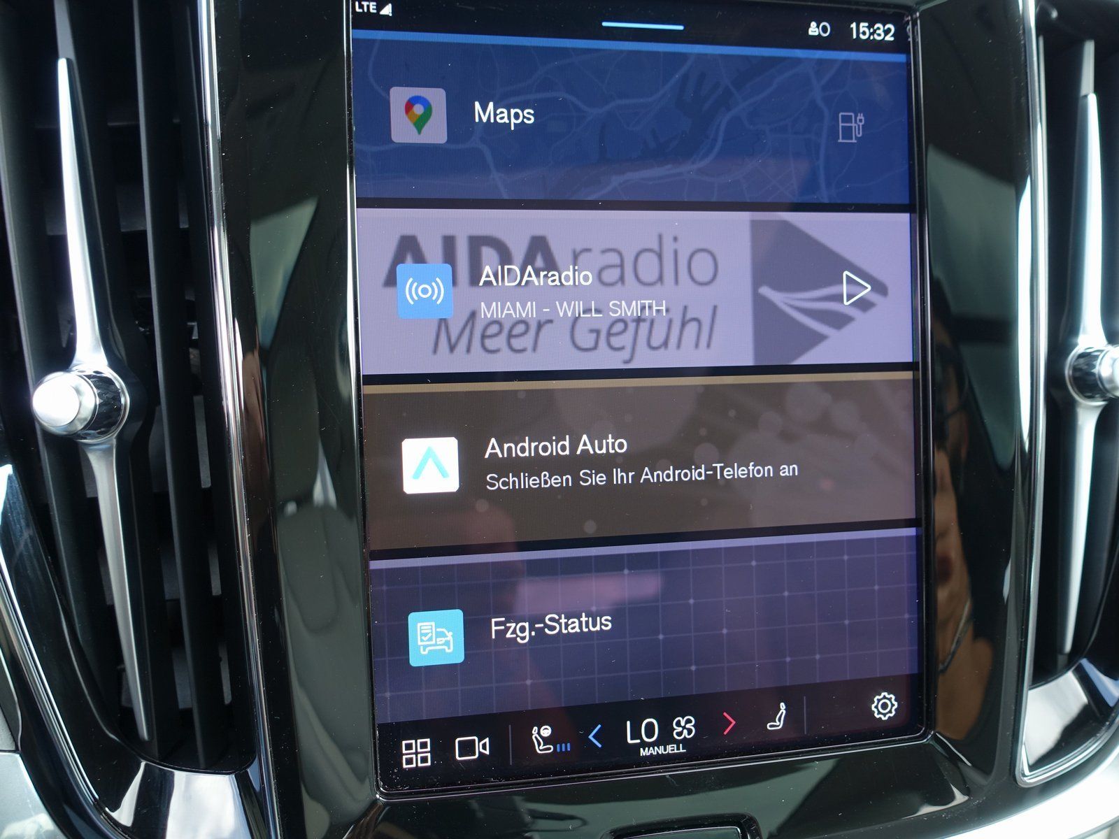 Volvo V60 T8 AWD Twin Engine Ultra Dark/Massage/360°