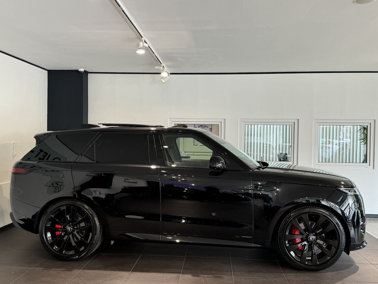 Range Rover Sport Autobiography - Samsaru's Car Outlet
