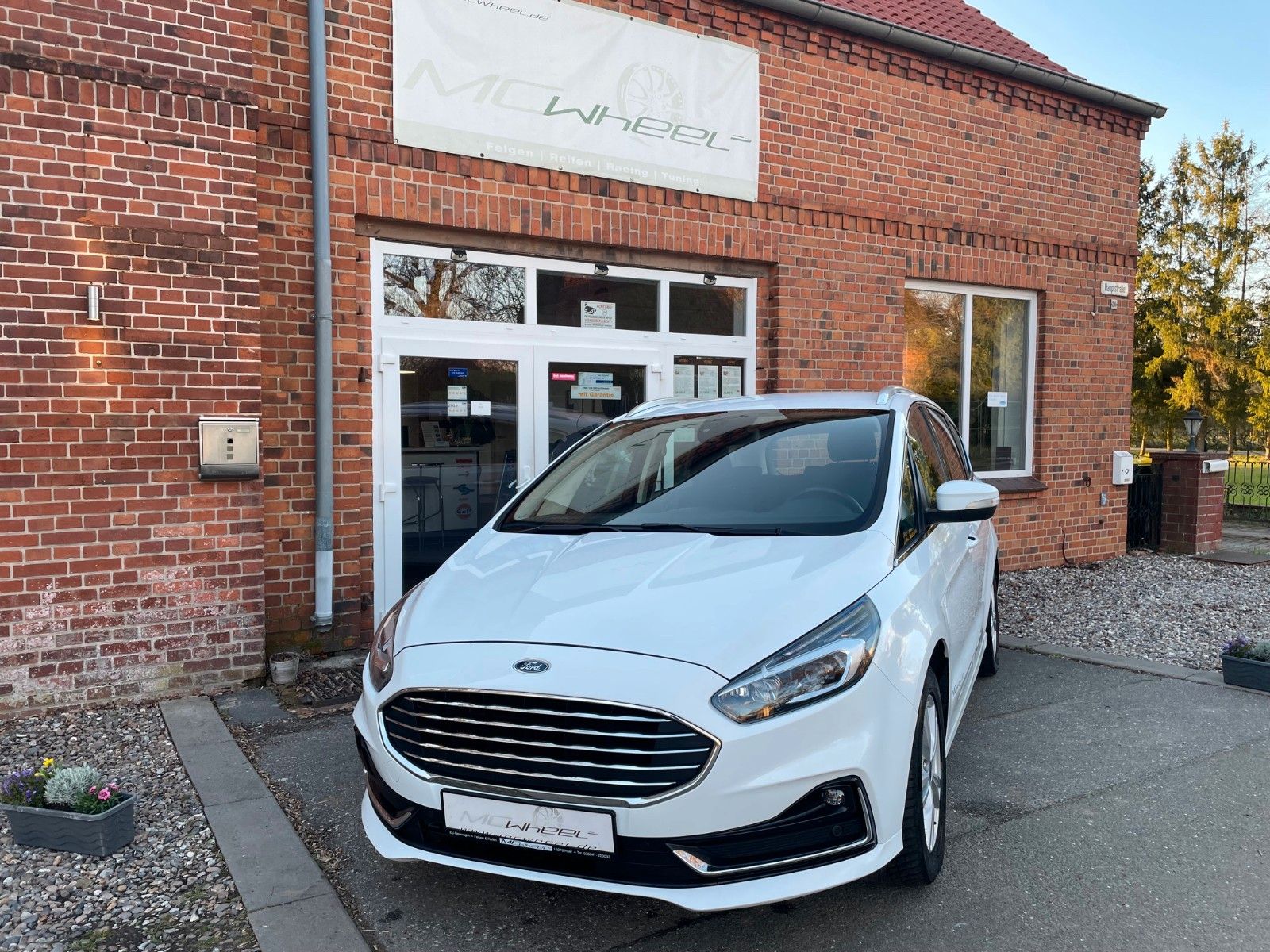Ford S-Max S-MAX Hybrid Titanium AHK Kamera ACC