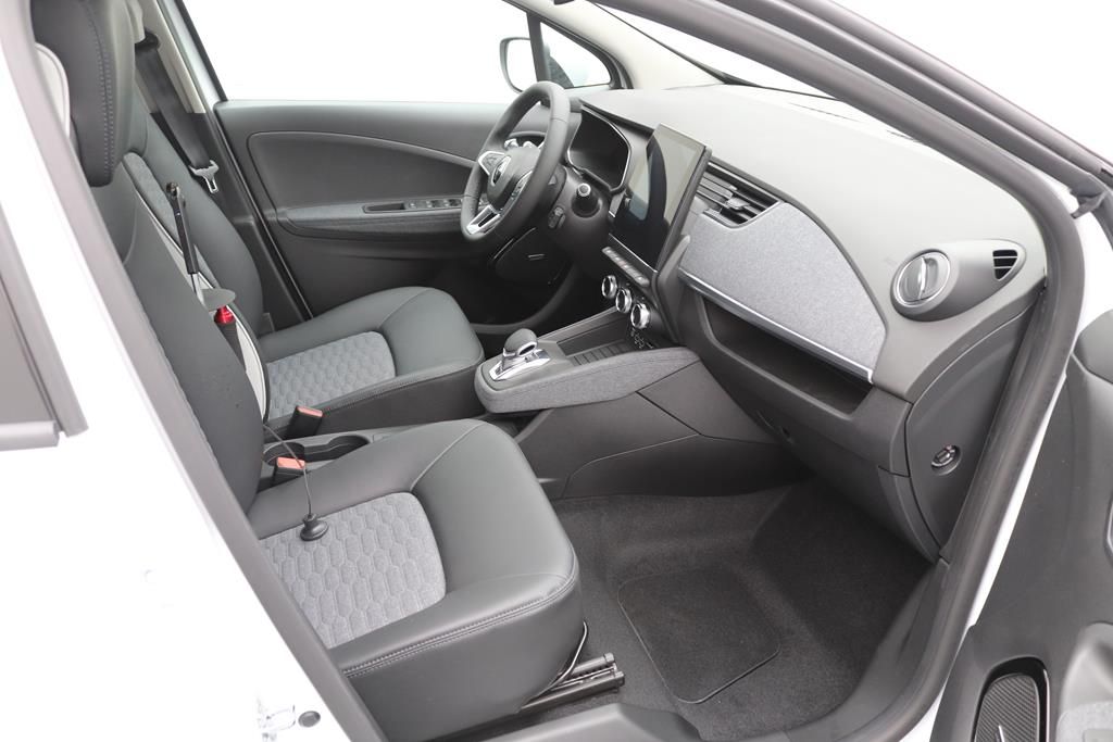 Renault ZOE Intens Z.E. 50 - Samsaru's Car Outlet