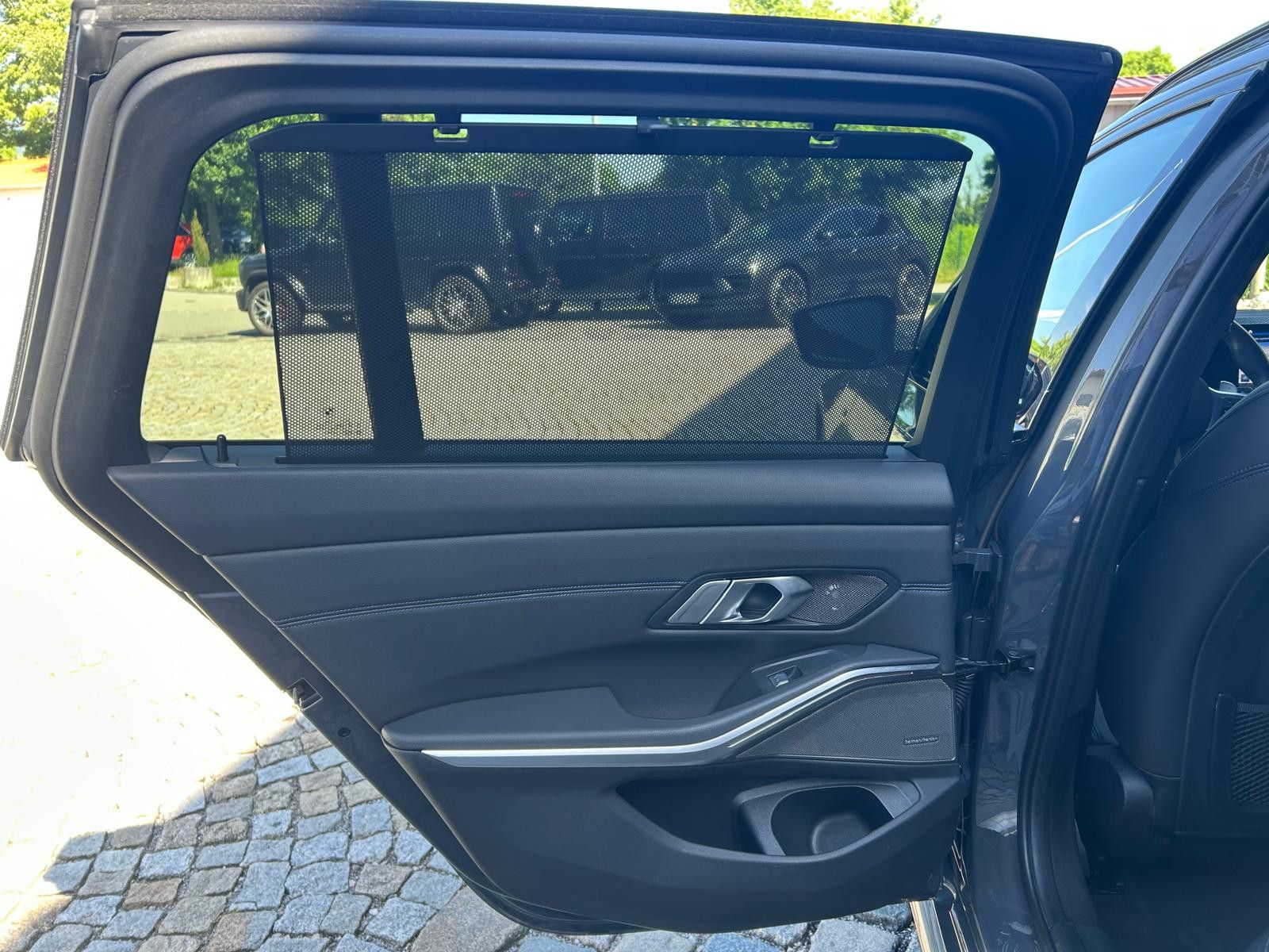 BMW 320 d xDrive M-Sport - Samsaru's Car Outlet