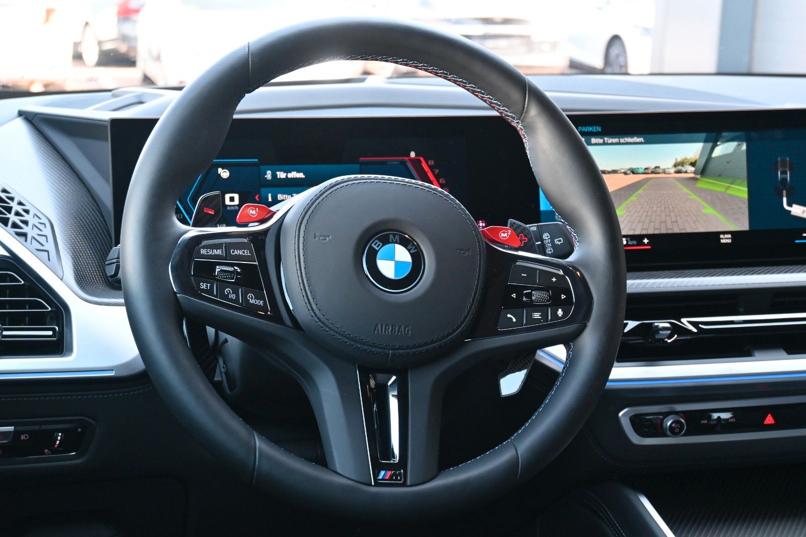 BMW XM*B&W*MASS*LUFT*23"AHK*ACC*NAV*MIETKAUF