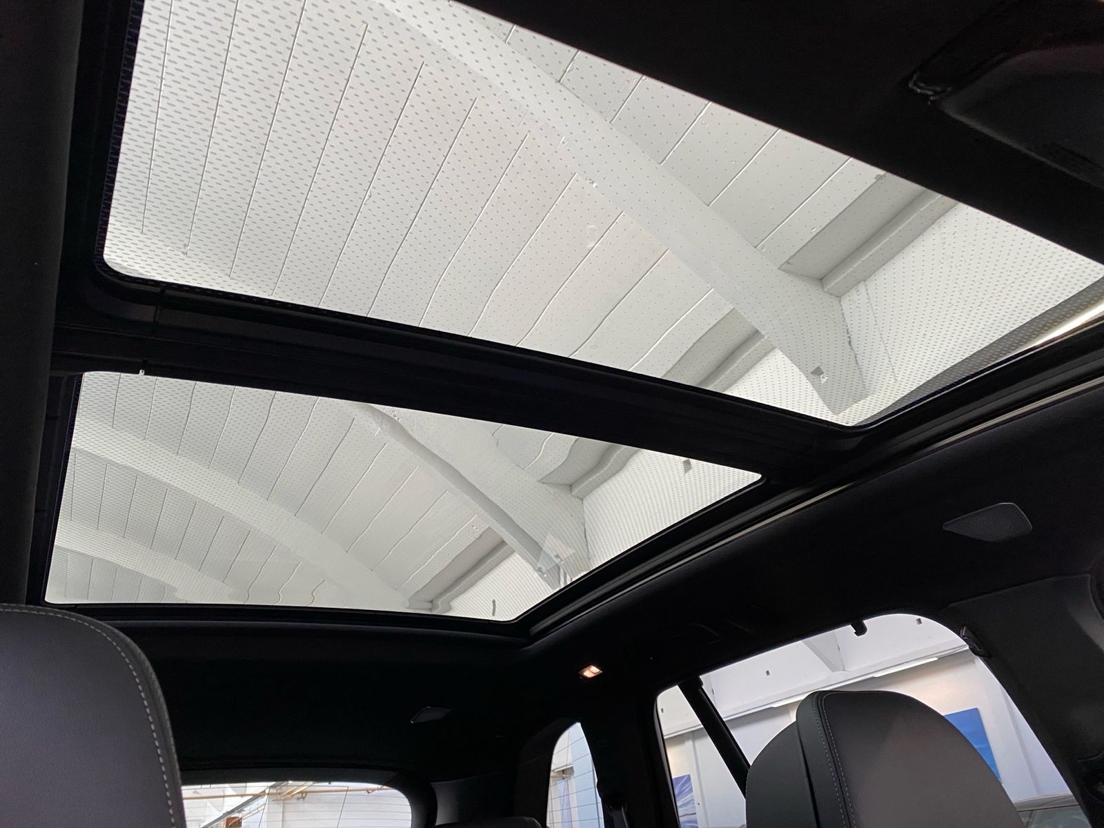 BMW X5 xDrive50e M-Sport B&W KeyLess Pano AHK Air AS