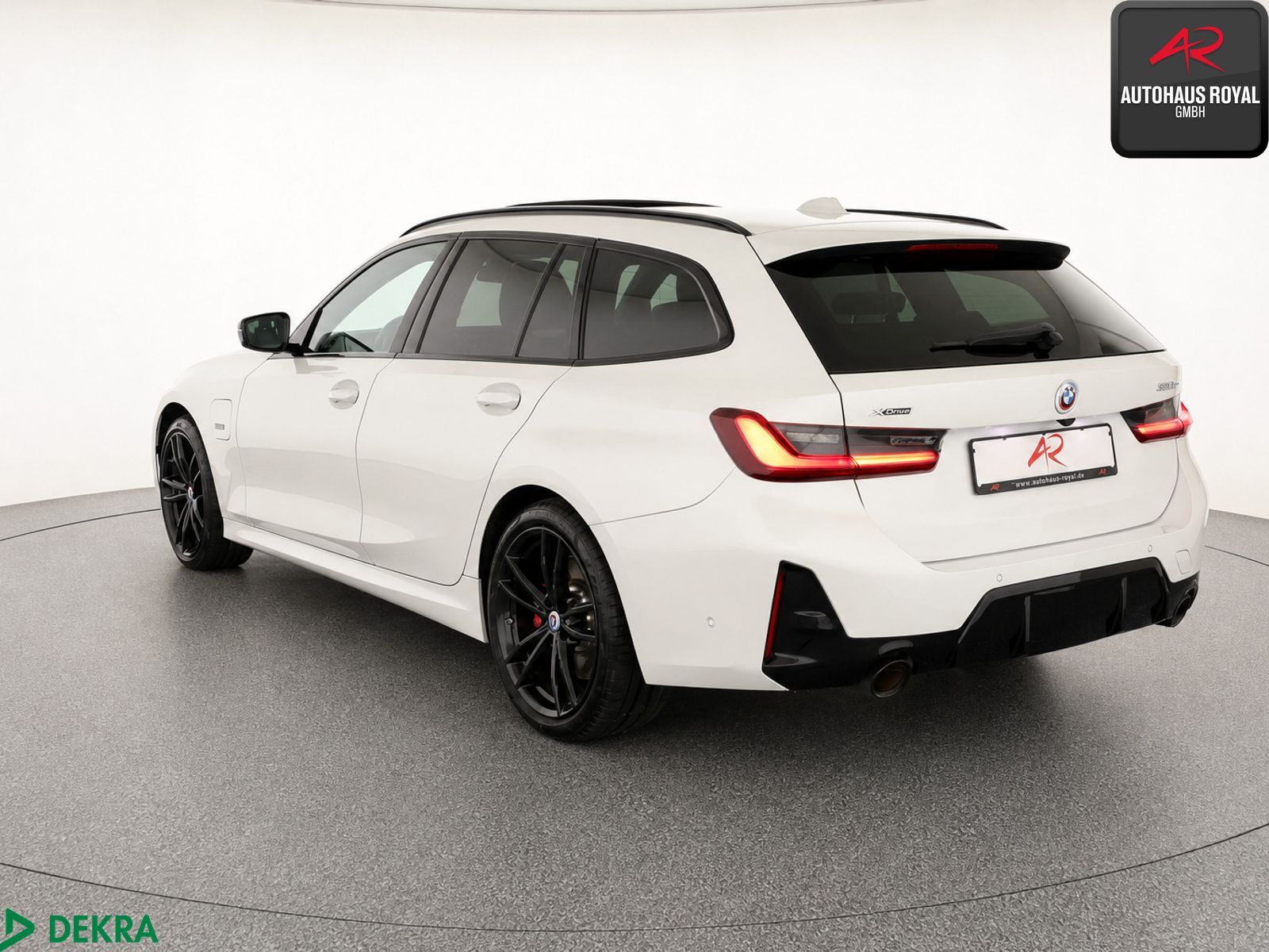 BMW 330 e T xDrive M SPORT PRO HUD,360GRAD,ACC,PANO