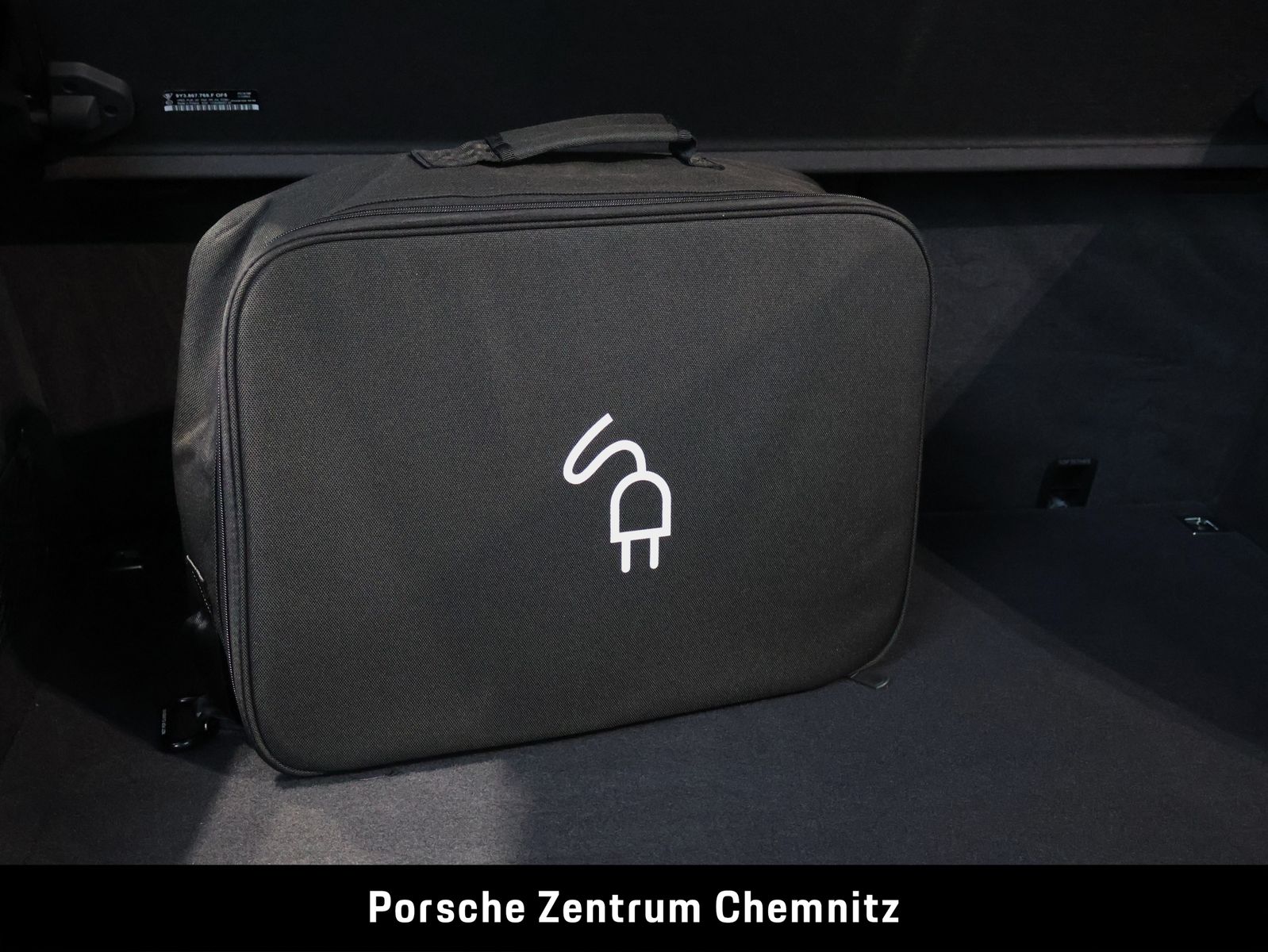 Porsche Cayenne E-Hybrid Coupé Luft;4+1 Sitze;BOSE;AHZV