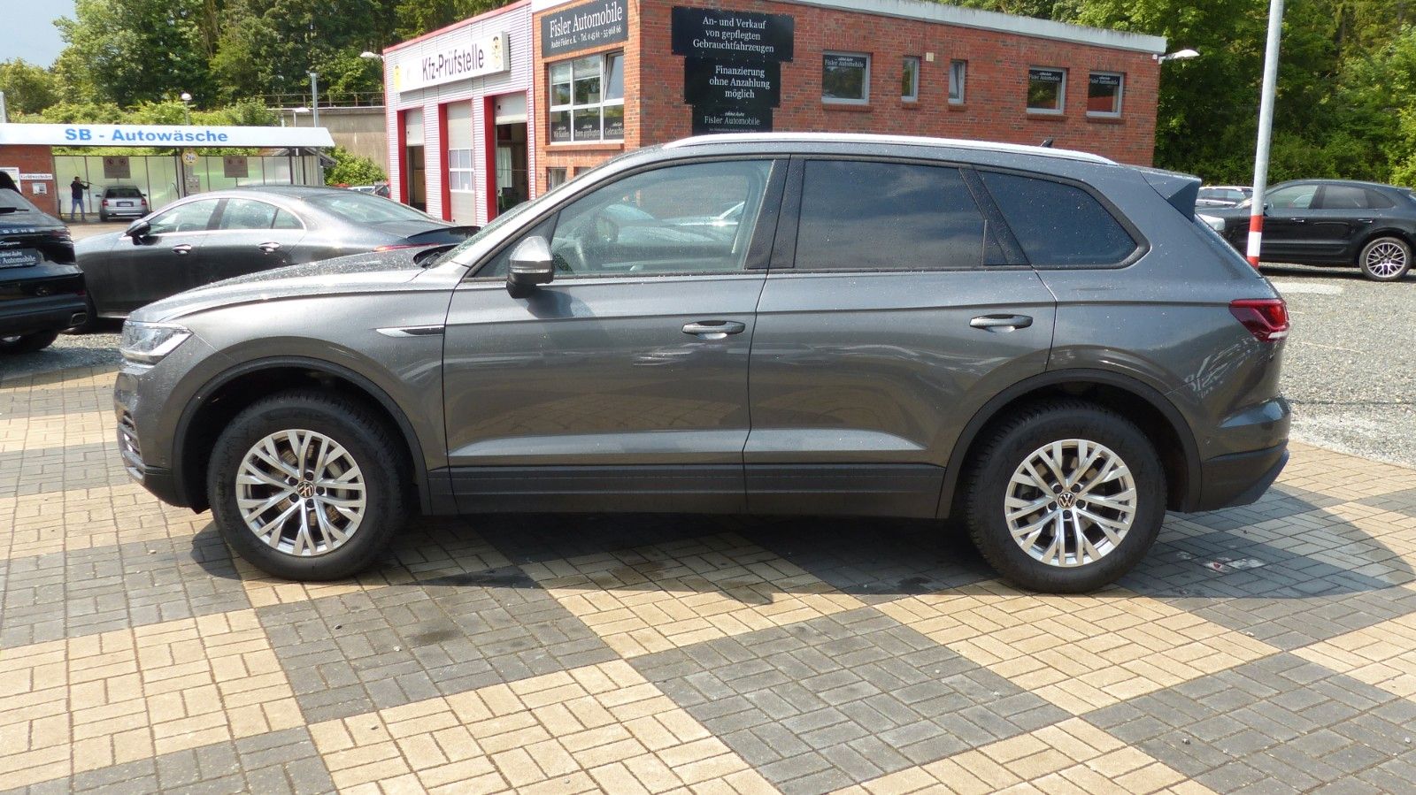 Volkswagen Touareg 3.0 TDI 4 Motion - Samsaru's Car Outlet
