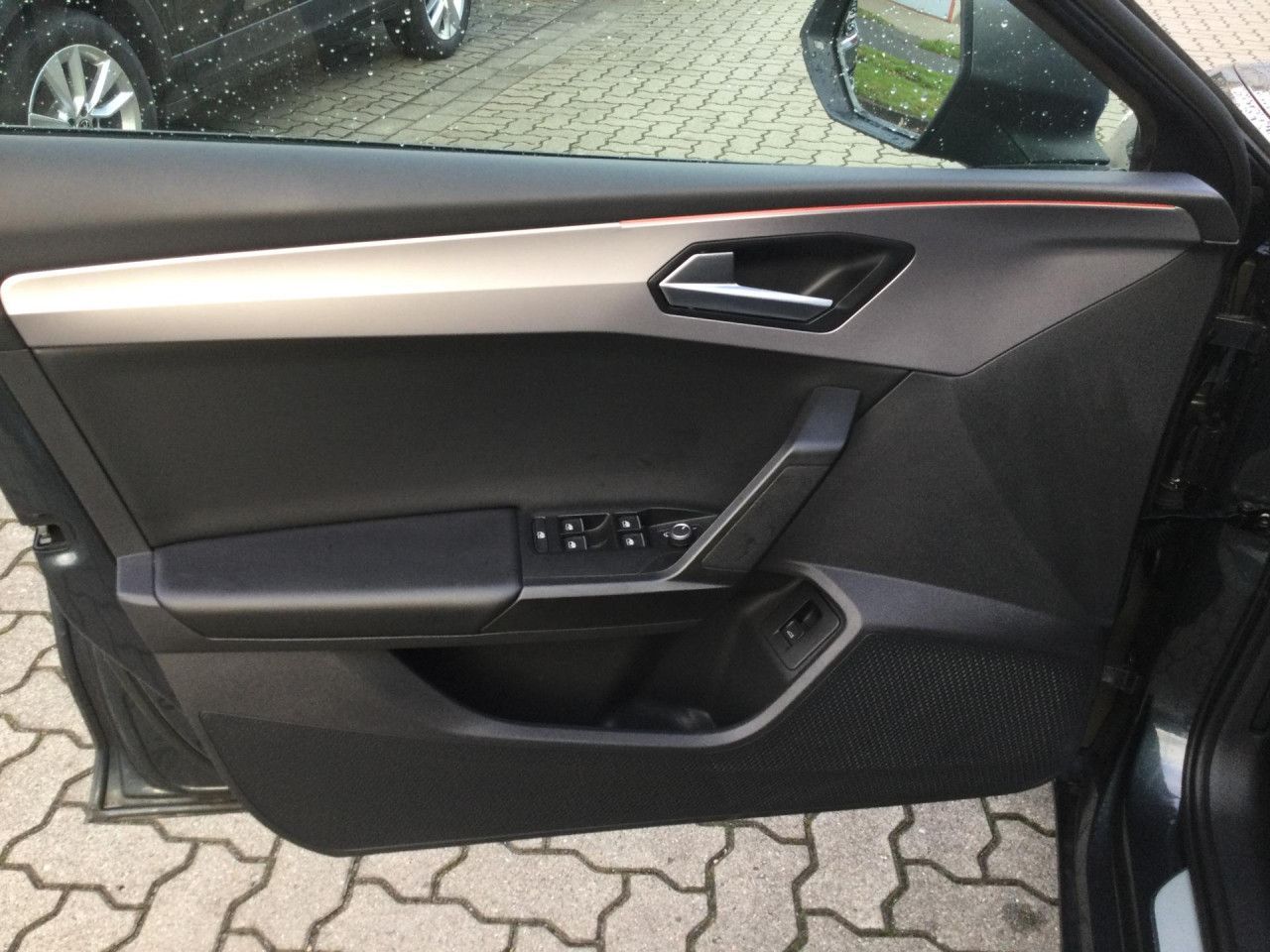 Seat Leon Sportstourer 1.5 eTSI FR AHK Pano
