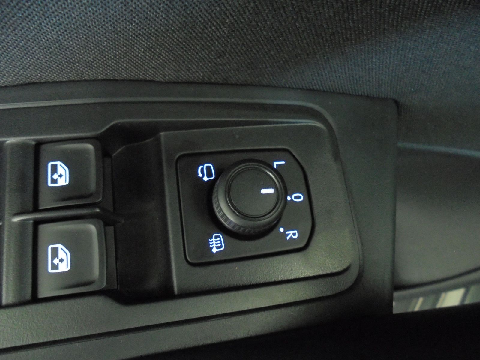 Volkswagen T-Roc TDI DSG Life - Samsaru's Car Outlet