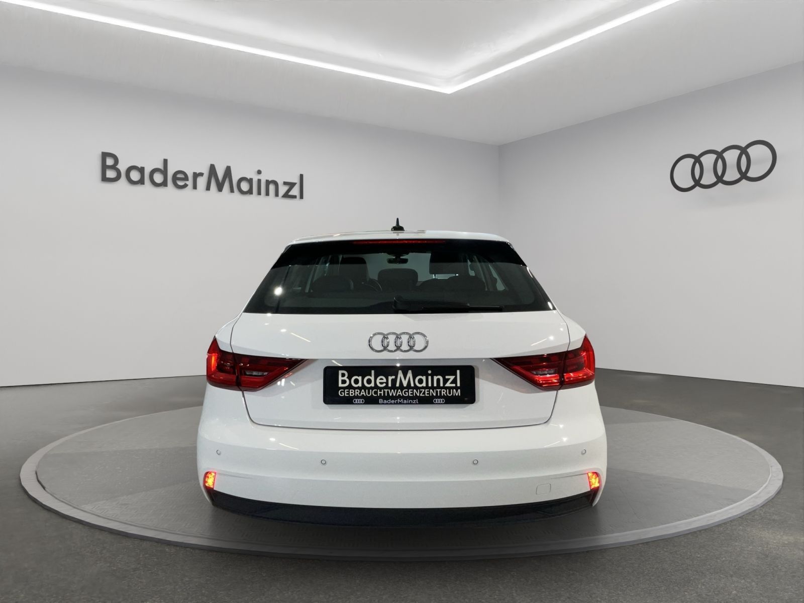 Audi A1 Sportback 30 TFSI S tronic - Samsaru's Car Outlet