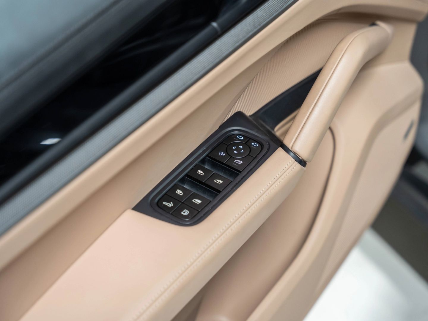 Porsche Cayenne E-Hybrid Coupe BOSE PASM Surround View