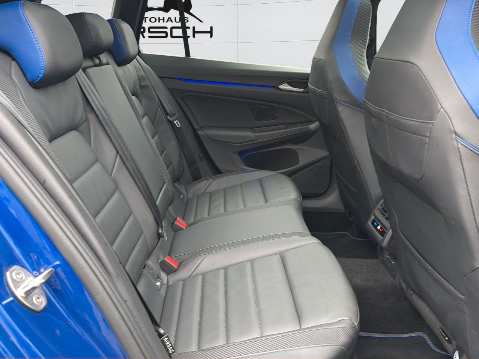 Volkswagen Golf VIII R Variant 2.0TSI 4Motion 19" H&K DCC