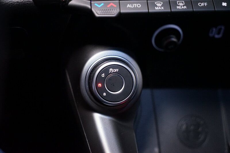 Alfa Romeo Tonale 1.5 VGT Hybrid Ti Aut.*Matrix*Kamera*Keyl