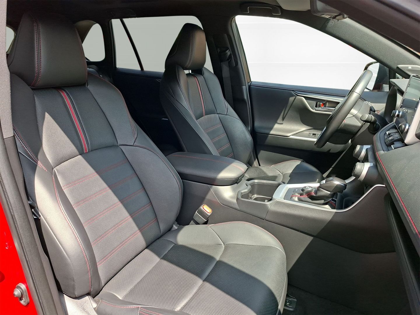 Toyota RAV 4 2.5 Plug-in Hybrid 4x4 - Samsaru's Car Outlet