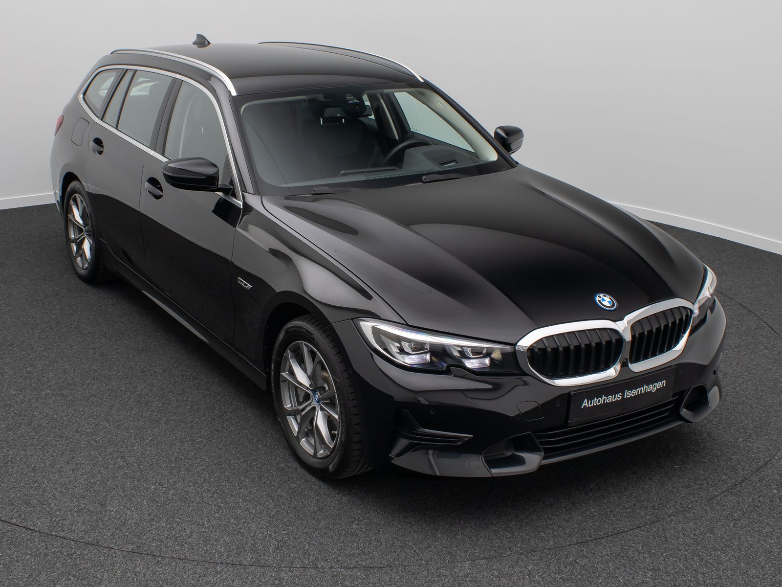 BMW 330e Sport Line - Samsaru's Car Outlet