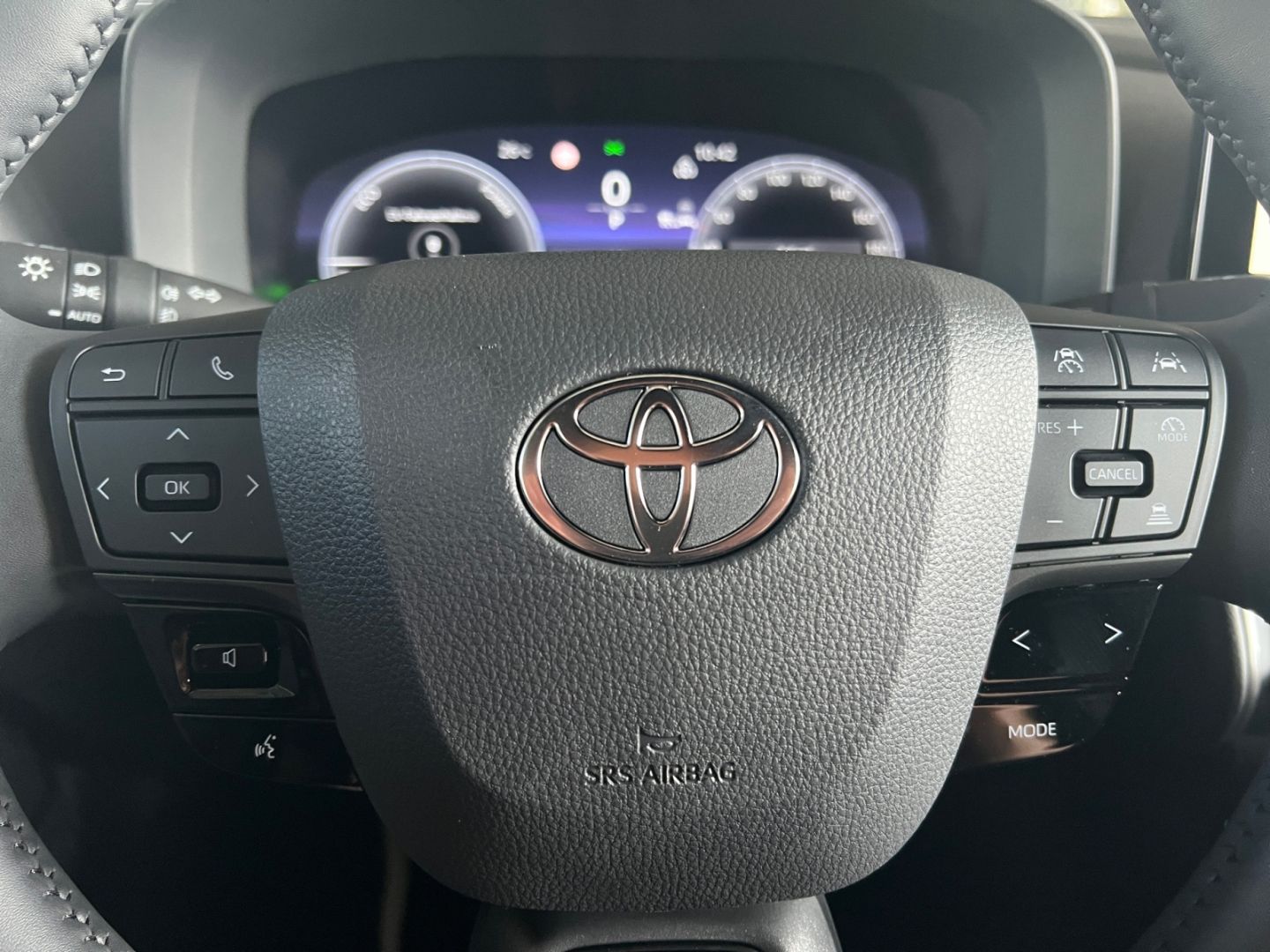 Toyota C-HR 1.8 Hybrid Team D *LED*el. Heck*ACC*CAM*SHZ
