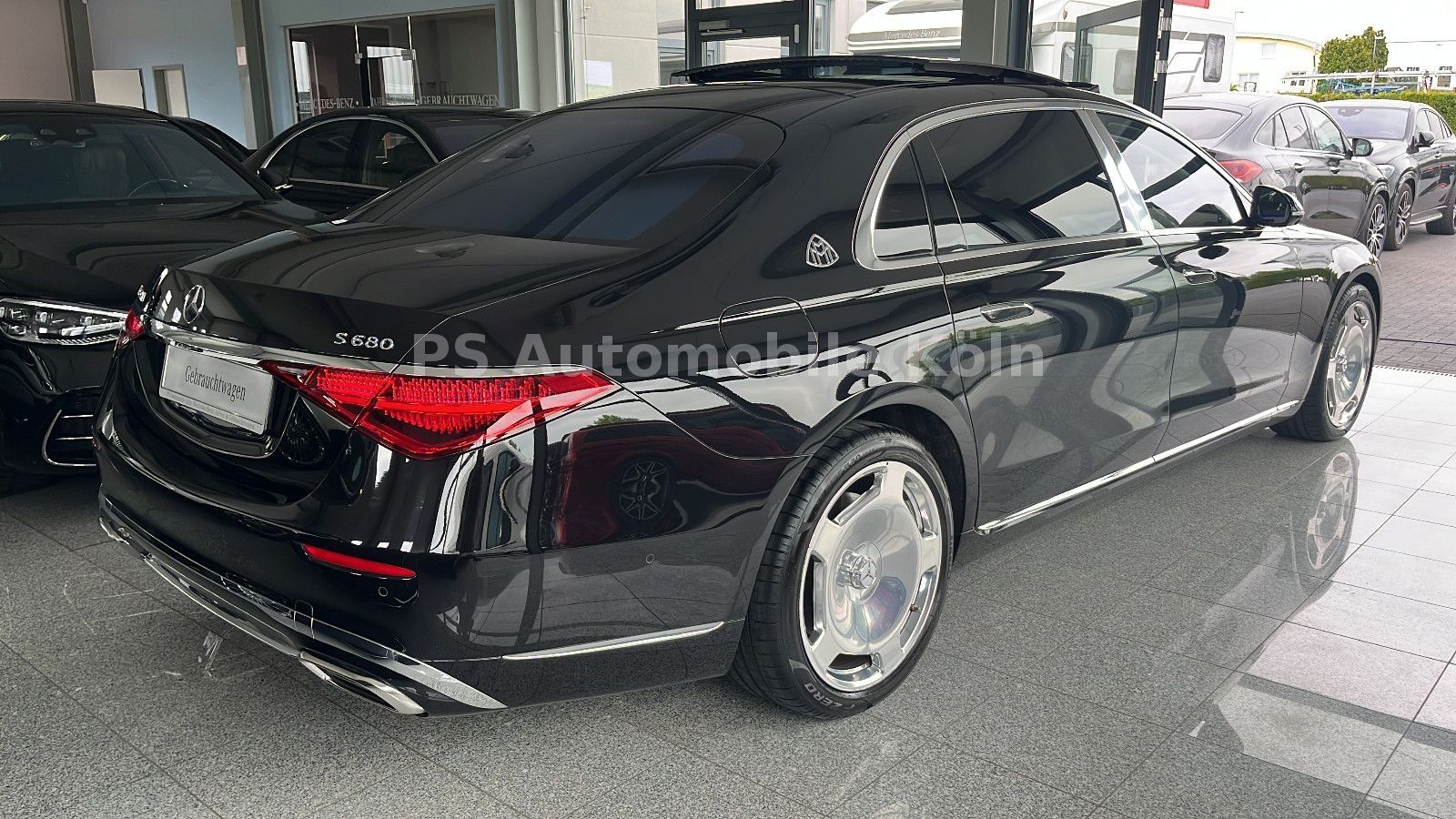 Mercedes-Benz Maybach 680 4M - Samsaru's Car Outlet