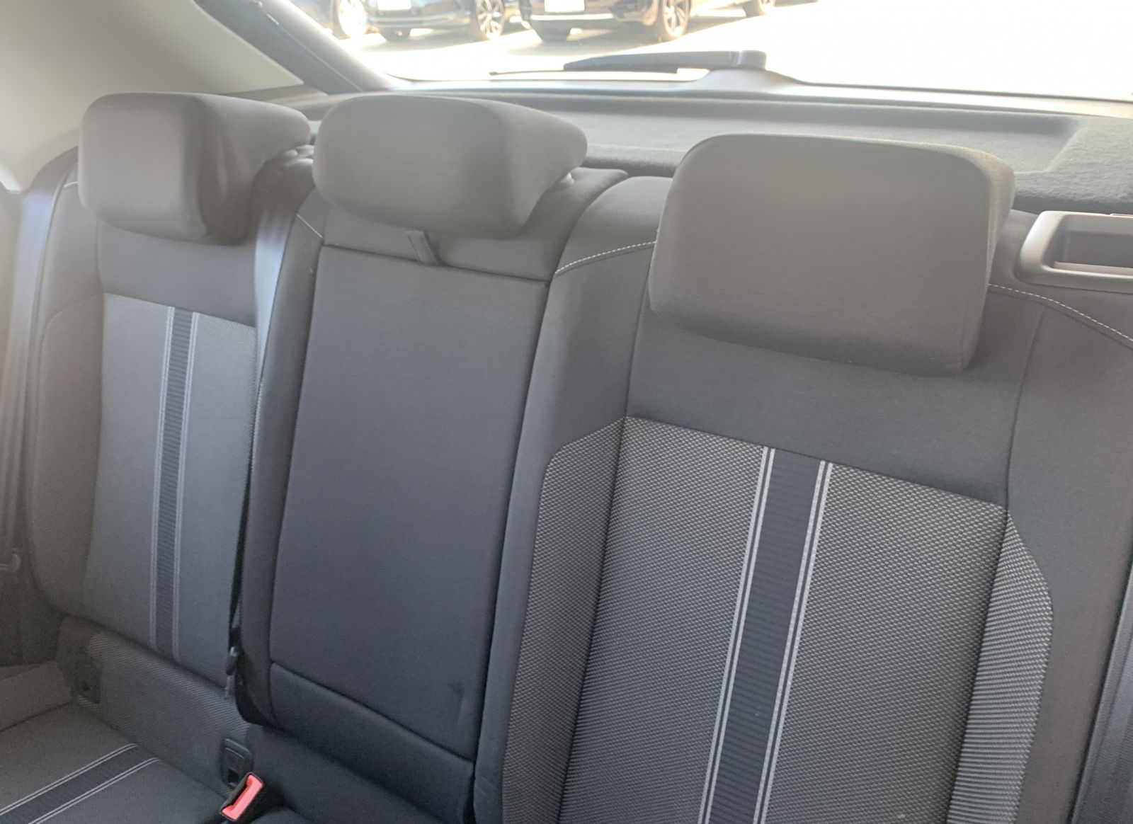 Volkswagen T-Roc 2.0 TDI Style - Samsaru's Car Outlet