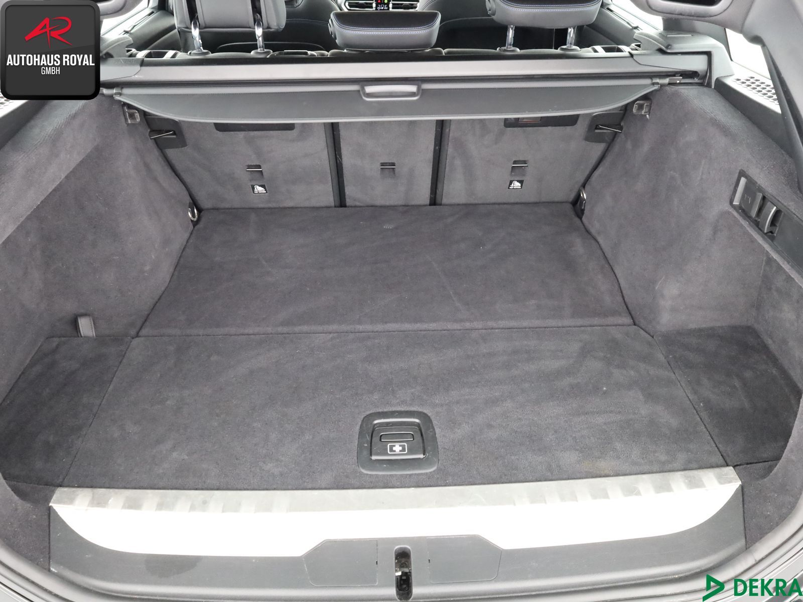 BMW 320 e T M SPORT - Samsaru's Car Outlet