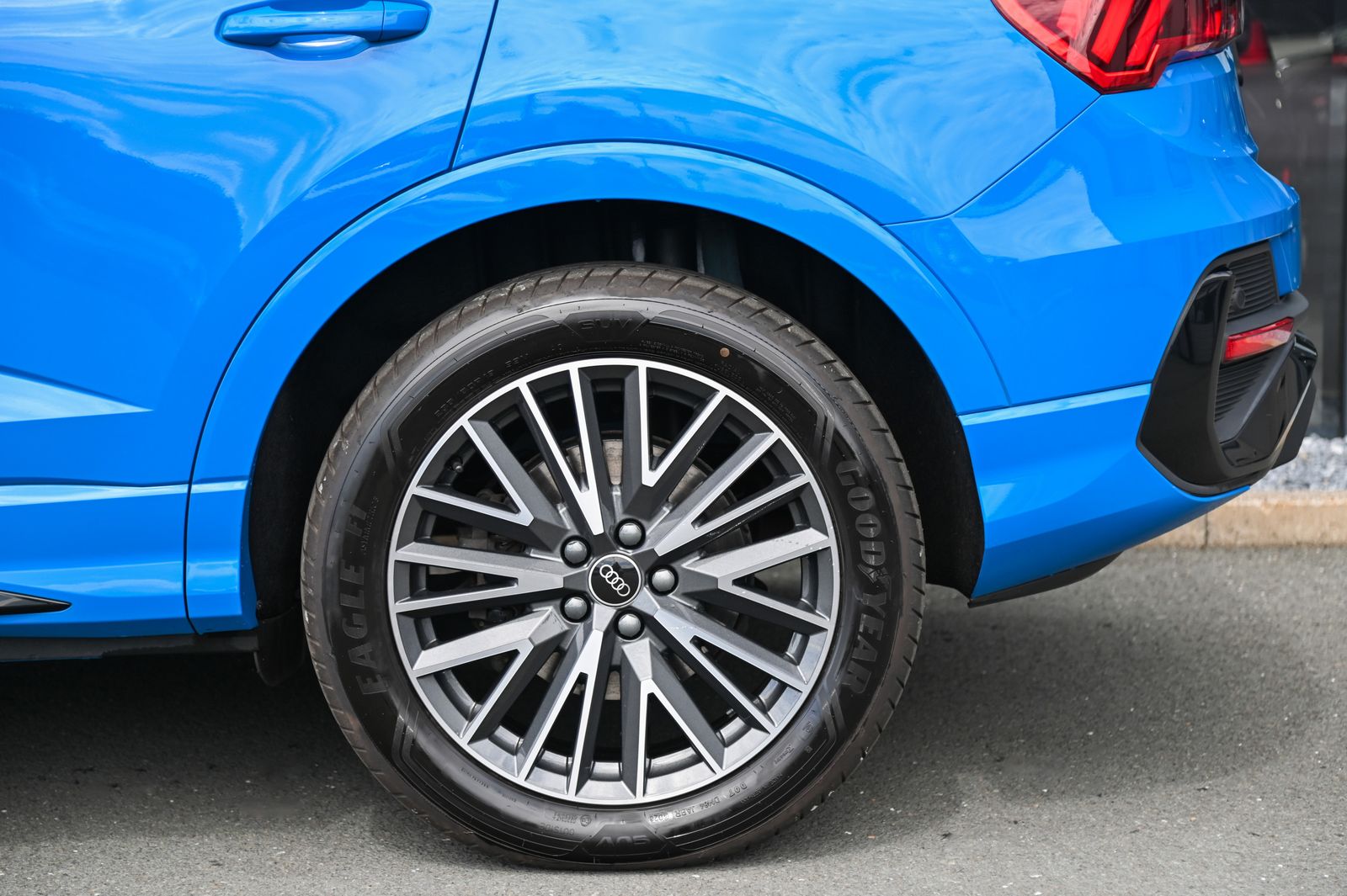 Audi Q3 Sportback 40 TFSI quattro S line - Samsaru's Car Outlet