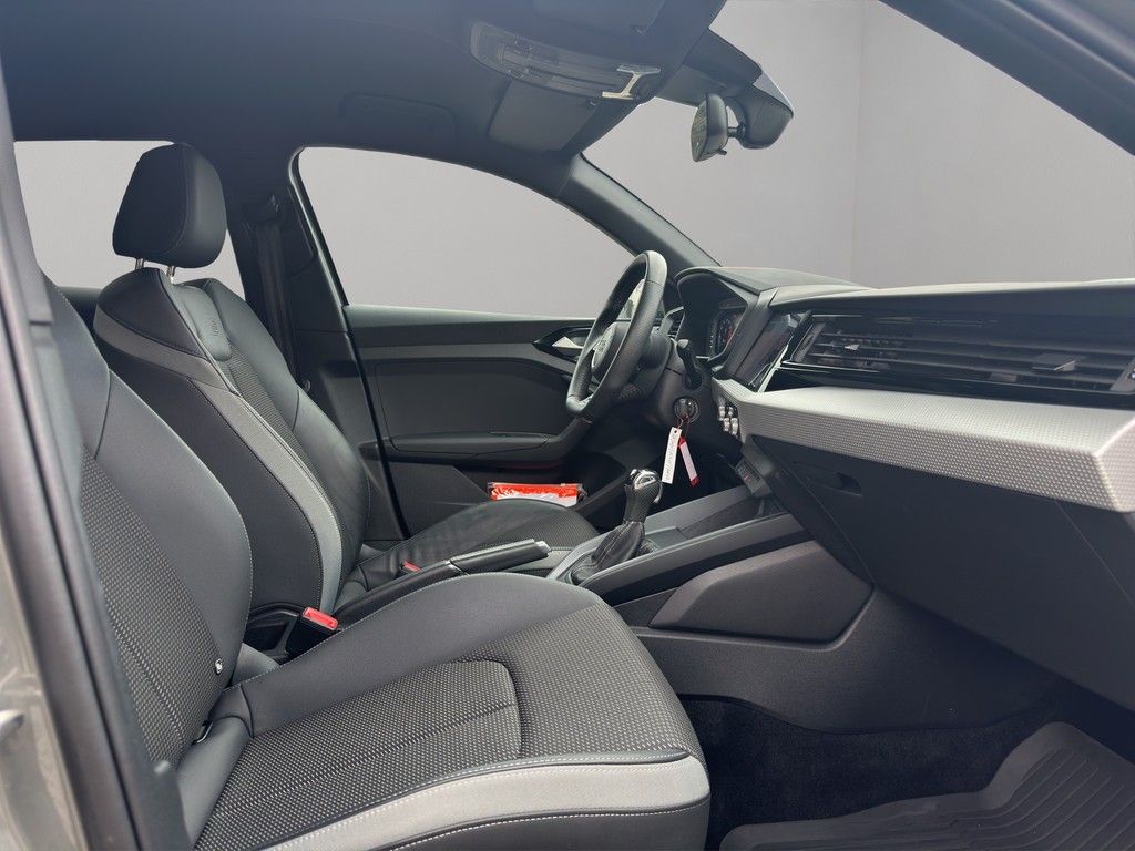 Audi A1 Sportback S line 40 TFSI S tronic - Samsaru's Car Outlet