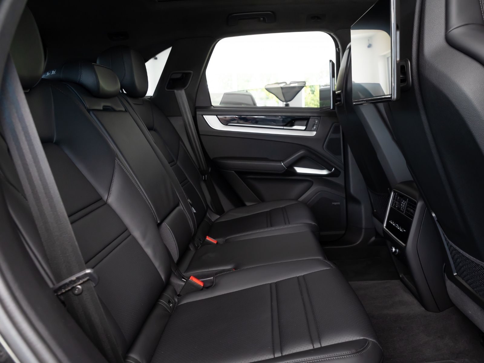 Porsche Cayenne S E-Hybrid SportDesign/DVD im Fond/AHK