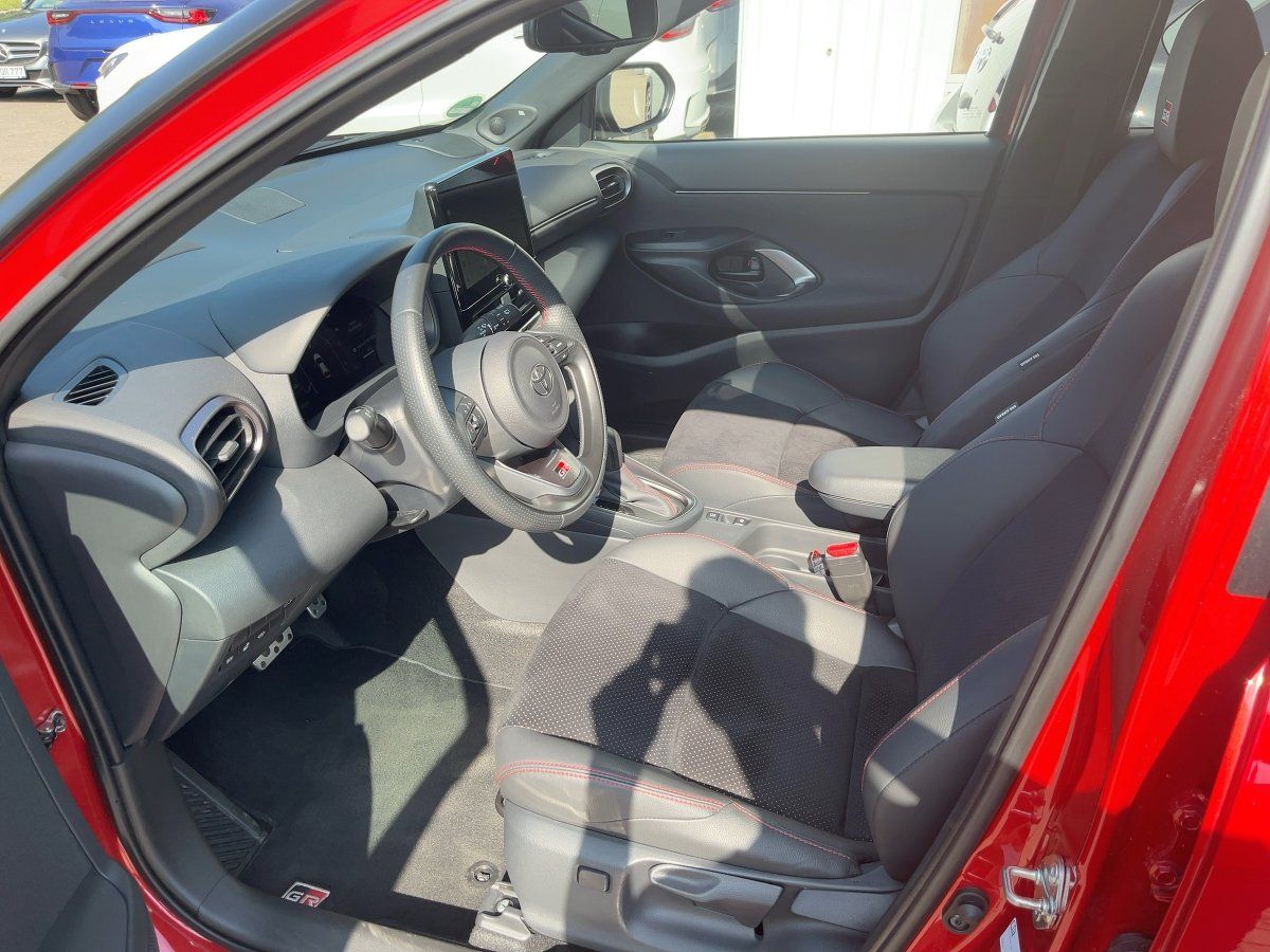 Toyota Yaris Cross 1.5 FWD GR Sport Navi*ACC*KAM*SHZ