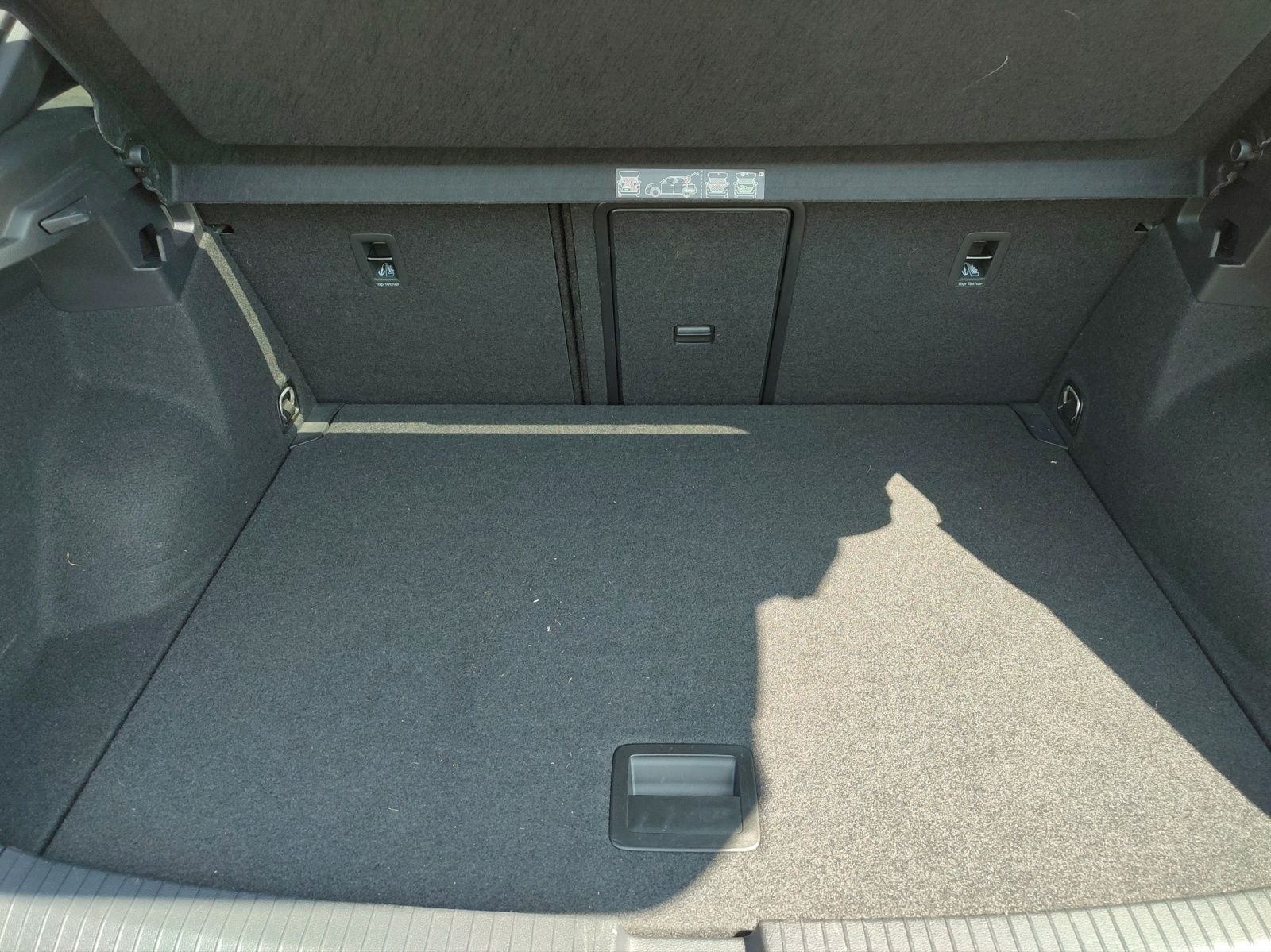 Volkswagen T-ROC 1.5 TSI R-Line - Samsaru's Car Outlet