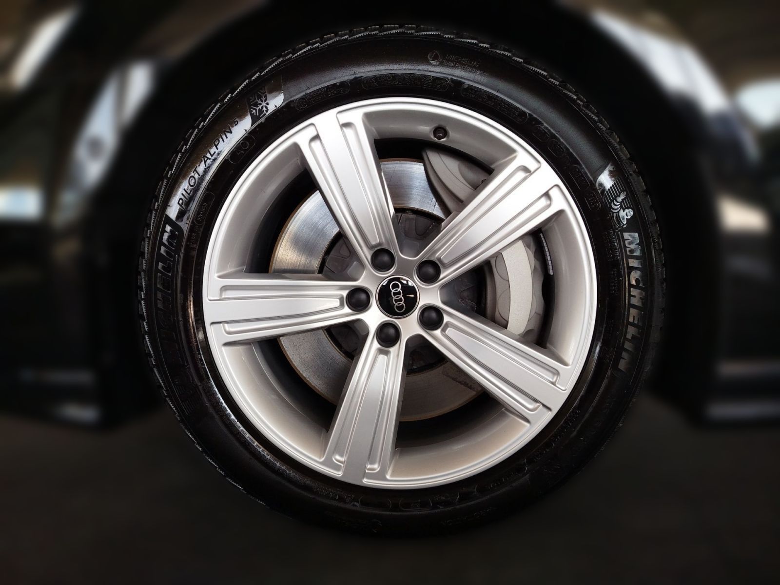 Audi A8 60 TFSI e quattro - Samsaru's Car Outlet