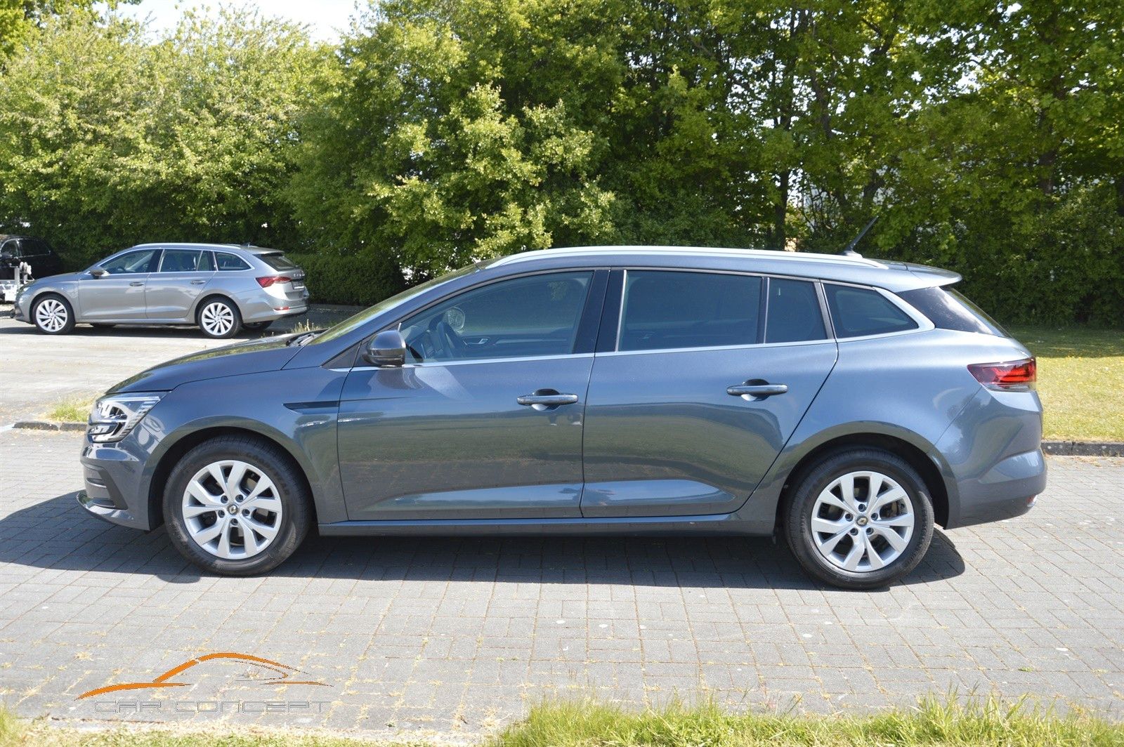 Renault Megane Grand Tour AUT Edition - Samsaru's Car Outlet