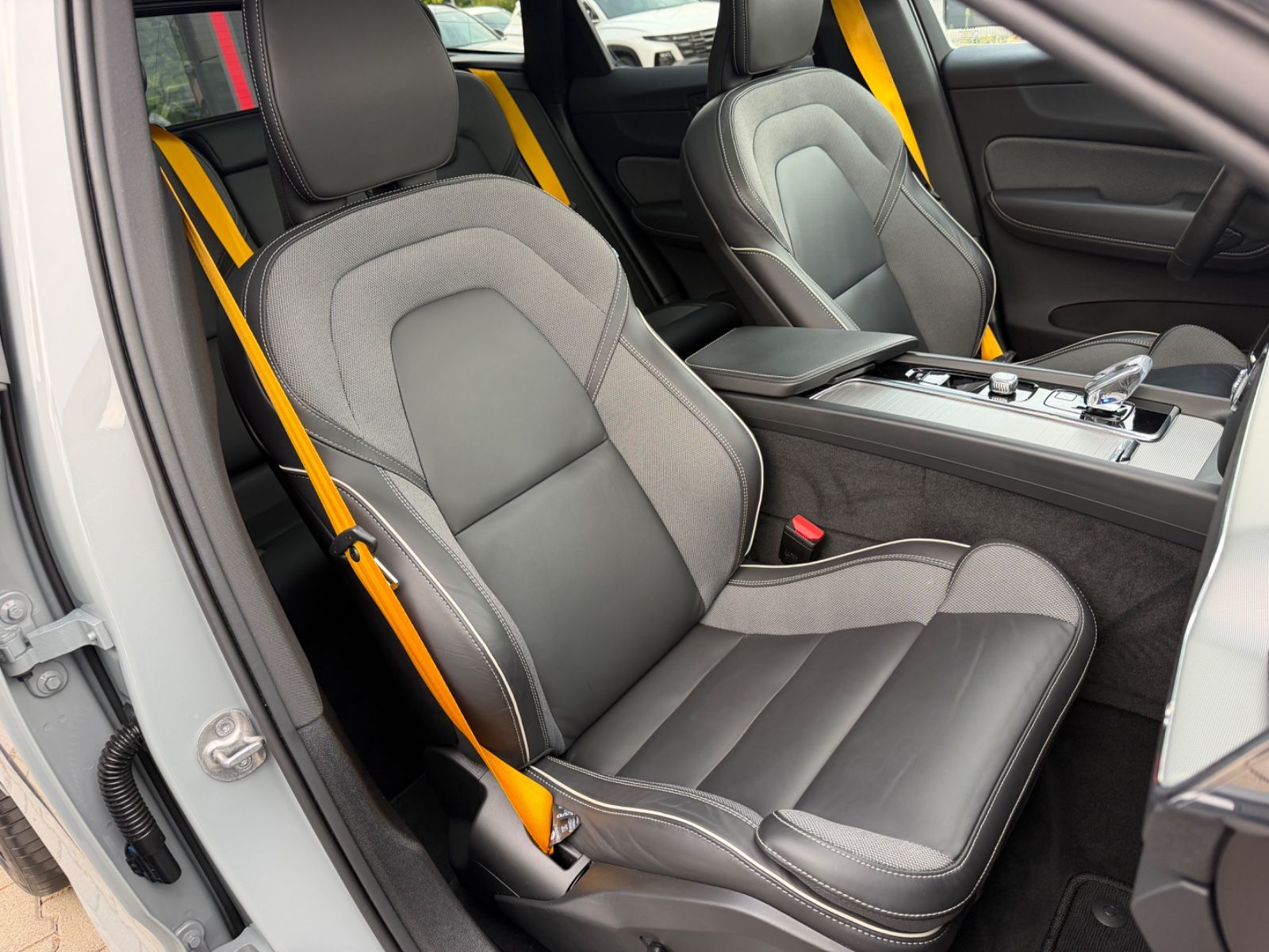 Volvo XC60 Polestar Engineered Recharge Plug-In Hybrid
