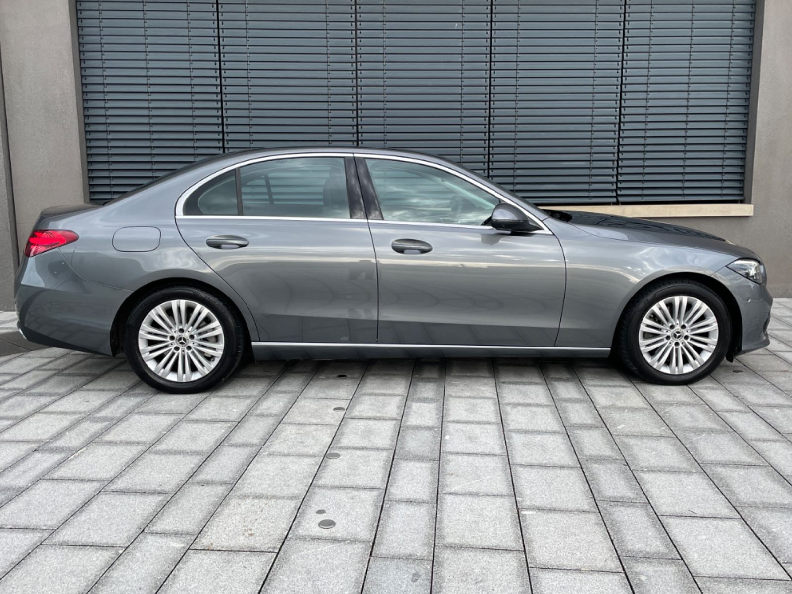 Mercedes-Benz C 220d - Samsaru's Car Outlet