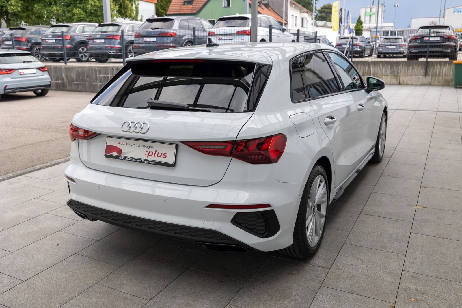 Audi A3 Sportback S line 35 TFSI S tr. - Samsaru's Car Outlet