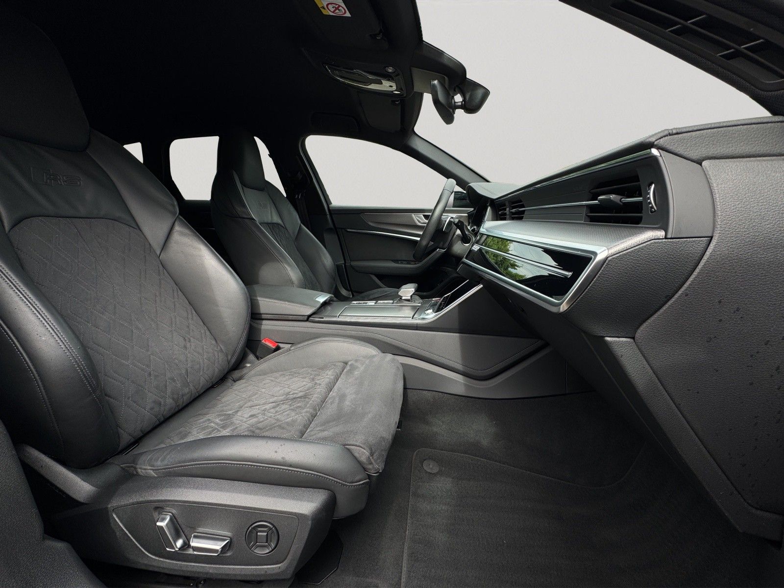 Audi RS 6 Avant 4.0 TFSI quattro LED/LEDER/HUD/AIR SU