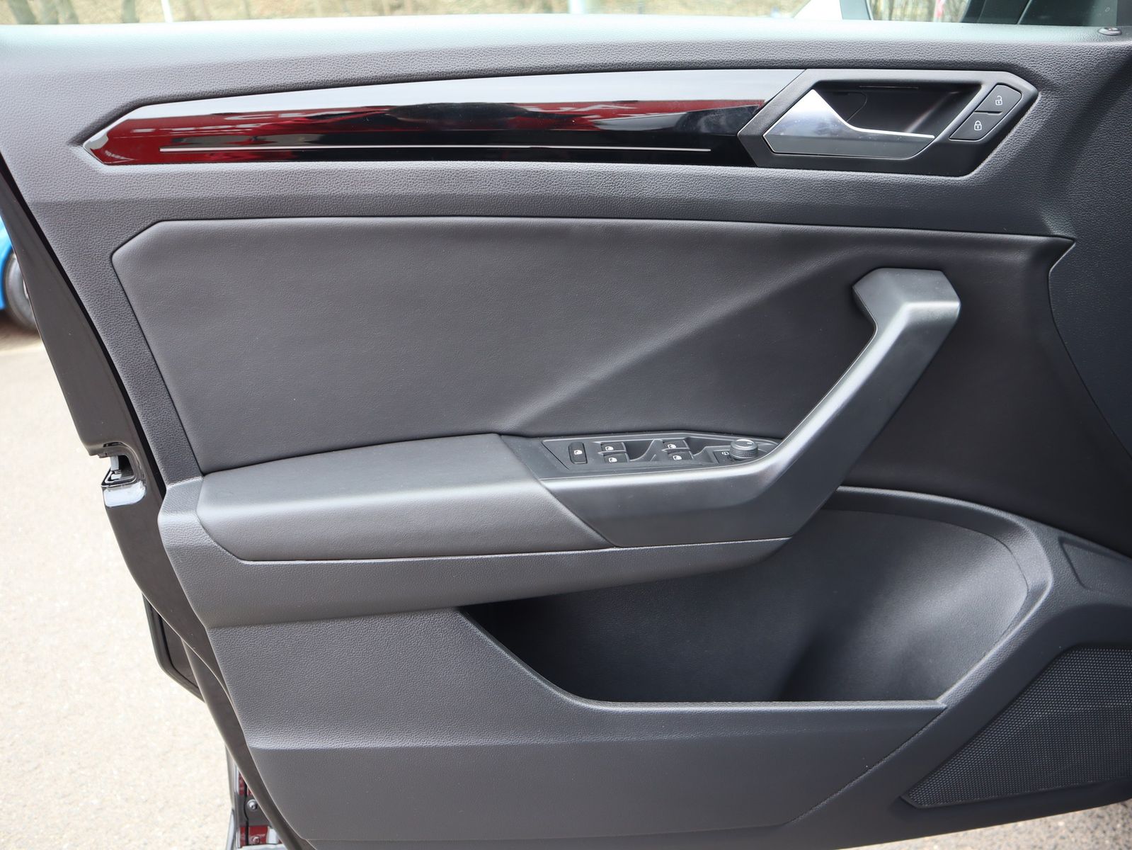Volkswagen T-Roc 2.0 TSI DSG R 4Motion - Samsaru's Car Outlet