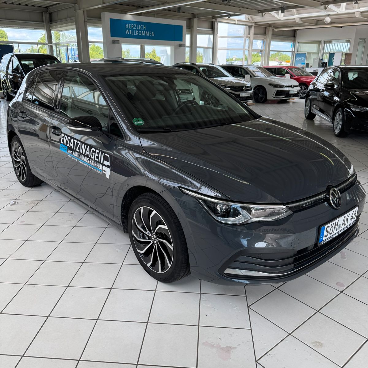 Volkswagen Golf VIII Lim. Life 1.5 eTSI - Samsaru's Car Outlet