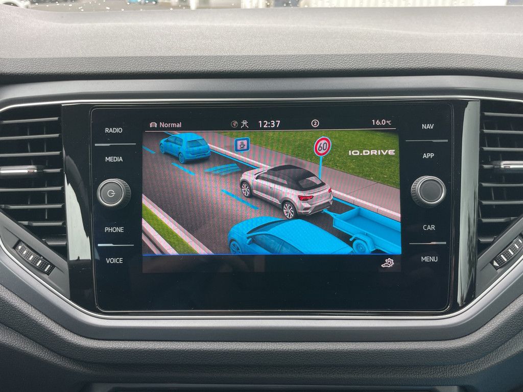 Volkswagen T-Roc Cabriolet 1.5 TSI R-Line - Samsaru's Car Outlet
