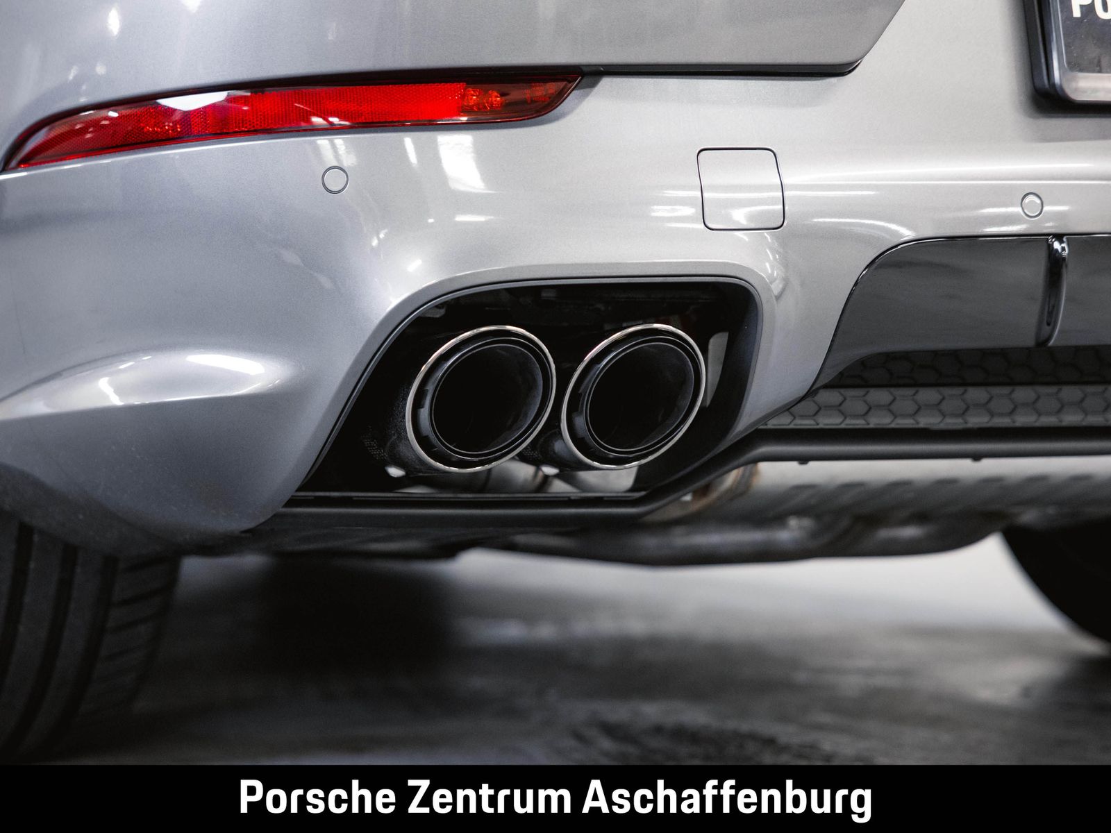 Porsche Cayenne E-Hybrid Sportabgasanlage Sportlenkrad