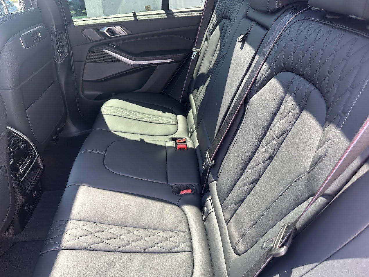 BMW X5 xDrive50e M Sport Pro || 22Z Pano AHK H&K Hea