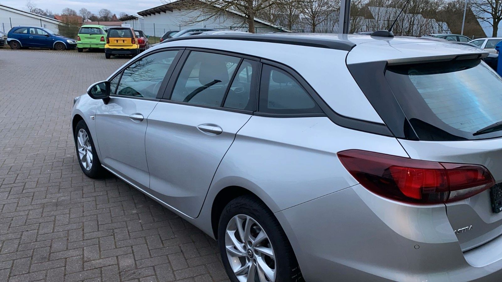 Opel Astra K Sports Tourer Business - Samsaru's Car Outlet